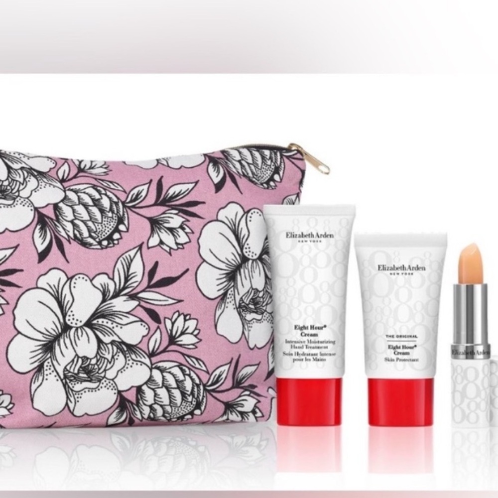 Retail$85 Full size Elizabeth Arden 8 Hour Cream, Hand Treat, Lip Protect & Bag - Picture 6 of 6